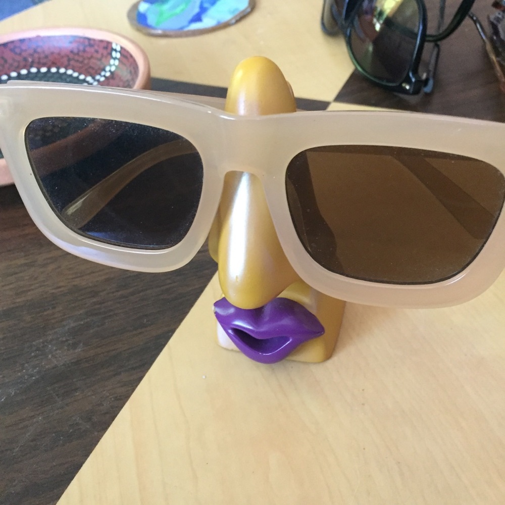 Retro style sunglasses flat front UV protection